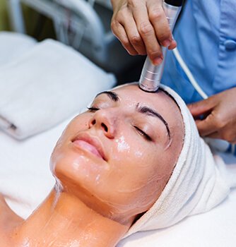 Hydra-Medi Facials